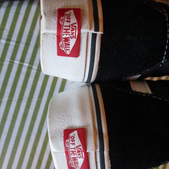 Vans Off the Wall High-Top Sneakers - Picture 16 of 16